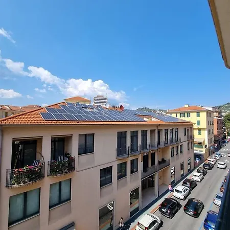 Tre Passi Dal Mare * Imperia